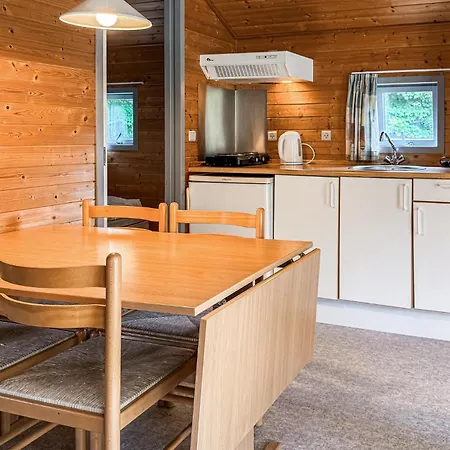 2 Bedroom Cozy In *